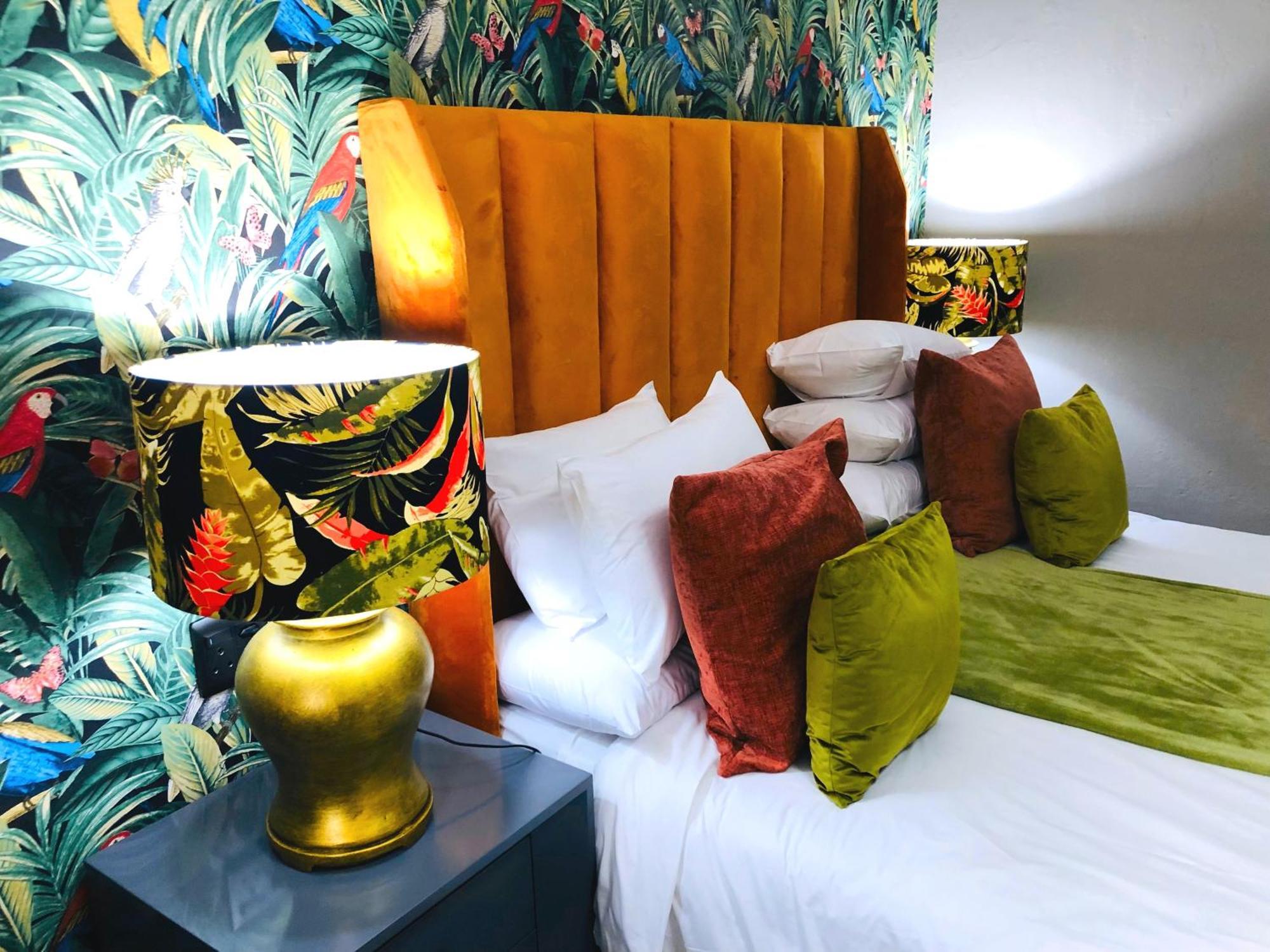 Grafiti Boutique Hotel Bela-Bela Bilik gambar
